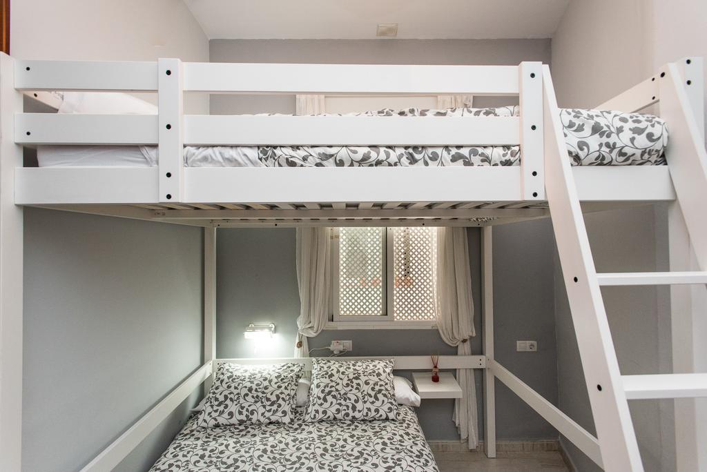 Divi Apartments Valvanera Севилья Экстерьер фото