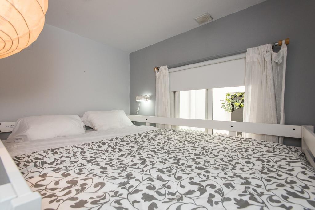 Divi Apartments Valvanera Севилья Экстерьер фото